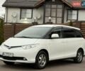 Белый Тойота Превиа, объемом двигателя 2.36 л и пробегом 182 тыс. км за 9500 $, фото 7 на Automoto.ua
