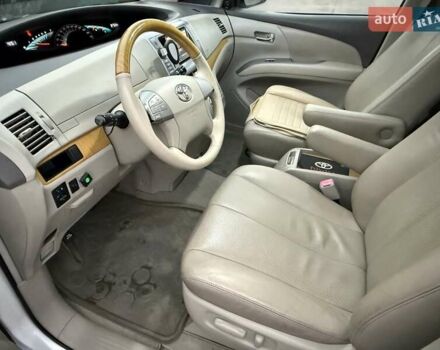 Белый Тойота Превиа, объемом двигателя 2.36 л и пробегом 182 тыс. км за 9500 $, фото 35 на Automoto.ua