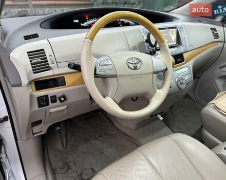 Белый Тойота Превиа, объемом двигателя 2.36 л и пробегом 182 тыс. км за 9500 $, фото 39 на Automoto.ua