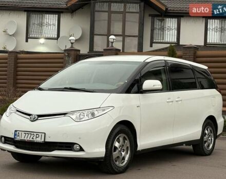 Белый Тойота Превиа, объемом двигателя 2.36 л и пробегом 182 тыс. км за 9500 $, фото 6 на Automoto.ua