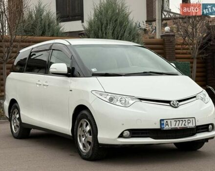 Белый Тойота Превиа, объемом двигателя 2.36 л и пробегом 182 тыс. км за 9500 $, фото 12 на Automoto.ua