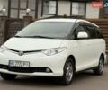 Белый Тойота Превиа, объемом двигателя 2.36 л и пробегом 182 тыс. км за 9500 $, фото 3 на Automoto.ua
