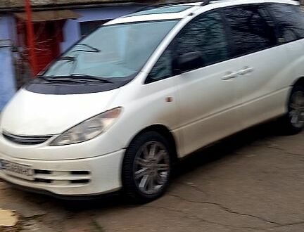 Білий Тойота Превіа, об'ємом двигуна 2.4 л та пробігом 270 тис. км за 6000 $, фото 1 на Automoto.ua