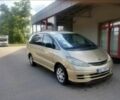 Бежевый Тойота Превиа, объемом двигателя 2 л и пробегом 318 тыс. км за 2200 $, фото 1 на Automoto.ua