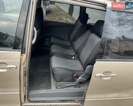 Бежевый Тойота Превиа, объемом двигателя 2.4 л и пробегом 185 тыс. км за 8500 $, фото 32 на Automoto.ua