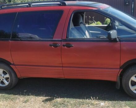 Красный Тойота Превиа, объемом двигателя 2 л и пробегом 50 тыс. км за 2040 $, фото 1 на Automoto.ua