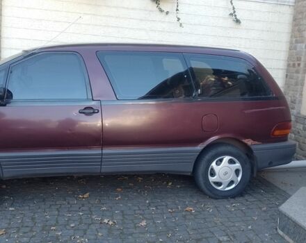 Красный Тойота Превиа, объемом двигателя 2.4 л и пробегом 677 тыс. км за 2500 $, фото 1 на Automoto.ua