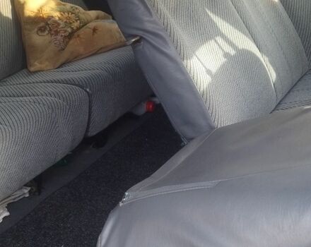 Красный Тойота Превиа, объемом двигателя 2.4 л и пробегом 677 тыс. км за 2500 $, фото 3 на Automoto.ua