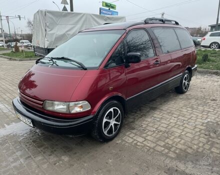 Красный Тойота Превиа, объемом двигателя 2.4 л и пробегом 460 тыс. км за 2500 $, фото 1 на Automoto.ua