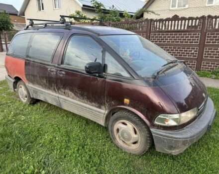 Красный Тойота Превиа, объемом двигателя 2.4 л и пробегом 410 тыс. км за 2200 $, фото 1 на Automoto.ua