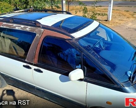 Тойота Превиа, объемом двигателя 2.4 л и пробегом 300 тыс. км за 2200 $, фото 3 на Automoto.ua