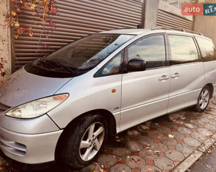 Тойота Превиа, объемом двигателя 2 л и пробегом 250 тыс. км за 5000 $, фото 1 на Automoto.ua