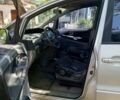 Сірий Тойота Превіа, об'ємом двигуна 2.4 л та пробігом 250 тис. км за 4000 $, фото 4 на Automoto.ua