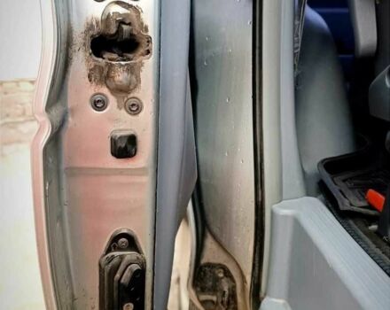 Серый Тойота Превиа, объемом двигателя 2.4 л и пробегом 240 тыс. км за 5900 $, фото 3 на Automoto.ua