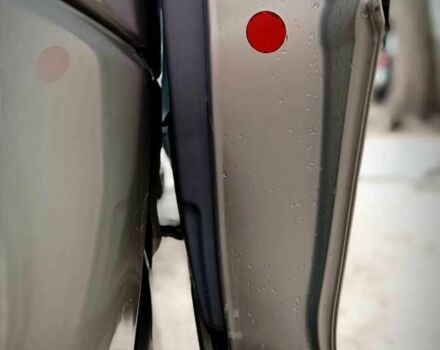 Серый Тойота Превиа, объемом двигателя 2.4 л и пробегом 240 тыс. км за 5900 $, фото 4 на Automoto.ua