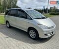 Сірий Тойота Превіа, об'ємом двигуна 2 л та пробігом 220 тис. км за 5500 $, фото 3 на Automoto.ua