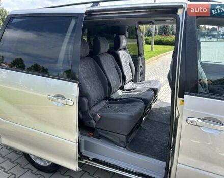 Сірий Тойота Превіа, об'ємом двигуна 2 л та пробігом 220 тис. км за 5500 $, фото 7 на Automoto.ua