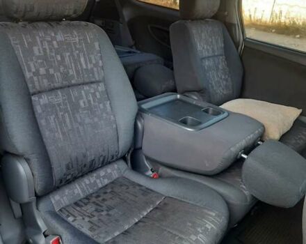 Серый Тойота Превиа, объемом двигателя 2 л и пробегом 391 тыс. км за 5200 $, фото 2 на Automoto.ua