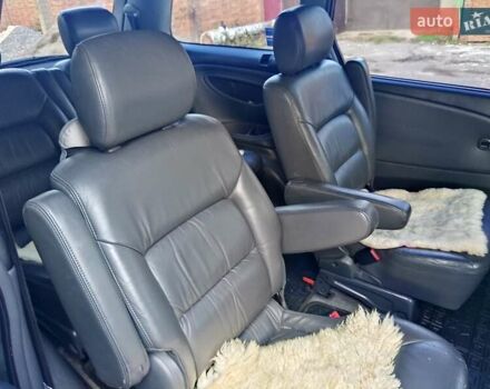 Серый Тойота Превиа, объемом двигателя 2.36 л и пробегом 310 тыс. км за 4900 $, фото 3 на Automoto.ua