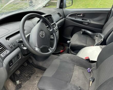 Серый Тойота Превиа, объемом двигателя 2 л и пробегом 300 тыс. км за 2722 $, фото 9 на Automoto.ua