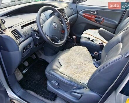 Серый Тойота Превиа, объемом двигателя 2.36 л и пробегом 310 тыс. км за 4900 $, фото 5 на Automoto.ua