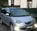 Сірий Тойота Превіа, об'ємом двигуна 2.4 л та пробігом 218 тис. км за 8700 $, фото 1 на Automoto.ua