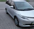 Серый Тойота Превиа, объемом двигателя 2.4 л и пробегом 350 тыс. км за 9200 $, фото 1 на Automoto.ua
