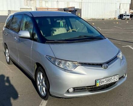 Серый Тойота Превиа, объемом двигателя 2.36 л и пробегом 330 тыс. км за 11000 $, фото 1 на Automoto.ua