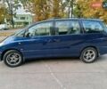 Синій Тойота Превіа, об'ємом двигуна 2 л та пробігом 197 тис. км за 6500 $, фото 1 на Automoto.ua