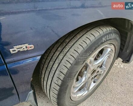 Синій Тойота Превіа, об'ємом двигуна 2 л та пробігом 197 тис. км за 6500 $, фото 4 на Automoto.ua