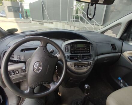 Синий Тойота Превиа, объемом двигателя 2 л и пробегом 380 тыс. км за 4500 $, фото 5 на Automoto.ua