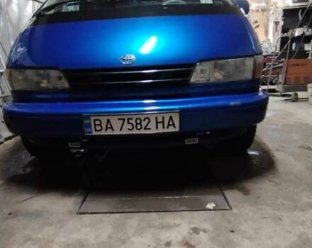 Синій Тойота Превіа, об'ємом двигуна 2.4 л та пробігом 390 тис. км за 3600 $, фото 1 на Automoto.ua