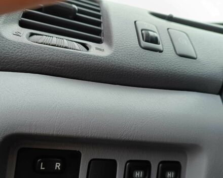 Зеленый Тойота Превиа, объемом двигателя 2.4 л и пробегом 340 тыс. км за 6000 $, фото 8 на Automoto.ua