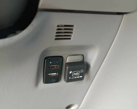 Зеленый Тойота Превиа, объемом двигателя 2.4 л и пробегом 340 тыс. км за 6000 $, фото 9 на Automoto.ua