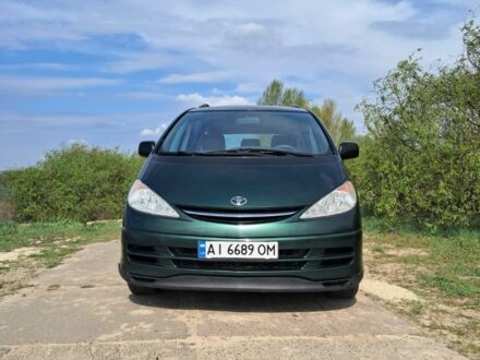 Зеленый Тойота Превиа, объемом двигателя 2 л и пробегом 350 тыс. км за 5700 $, фото 1 на Automoto.ua