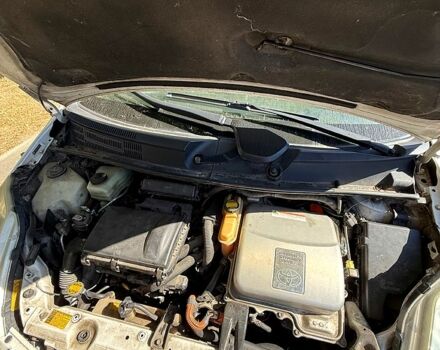 Белый Тойота Приус, объемом двигателя 1.5 л и пробегом 250 тыс. км за 2850 $, фото 1 на Automoto.ua