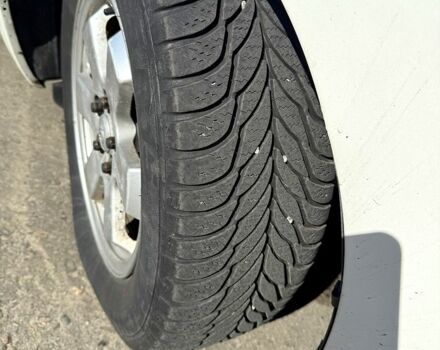 Белый Тойота Приус, объемом двигателя 1.5 л и пробегом 250 тыс. км за 2850 $, фото 3 на Automoto.ua