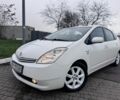 Белый Тойота Приус, объемом двигателя 1.5 л и пробегом 270 тыс. км за 5750 $, фото 2 на Automoto.ua