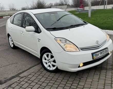 Белый Тойота Приус, объемом двигателя 1.5 л и пробегом 270 тыс. км за 5750 $, фото 5 на Automoto.ua