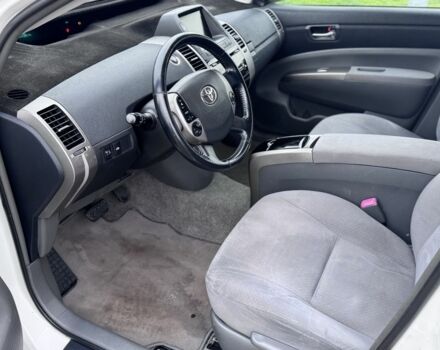 Белый Тойота Приус, объемом двигателя 1.5 л и пробегом 270 тыс. км за 5750 $, фото 20 на Automoto.ua