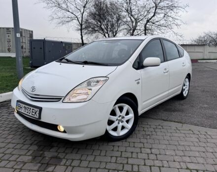 Белый Тойота Приус, объемом двигателя 1.5 л и пробегом 270 тыс. км за 5750 $, фото 3 на Automoto.ua