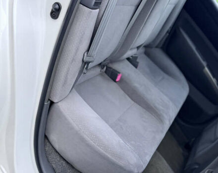 Белый Тойота Приус, объемом двигателя 1.5 л и пробегом 270 тыс. км за 5750 $, фото 37 на Automoto.ua