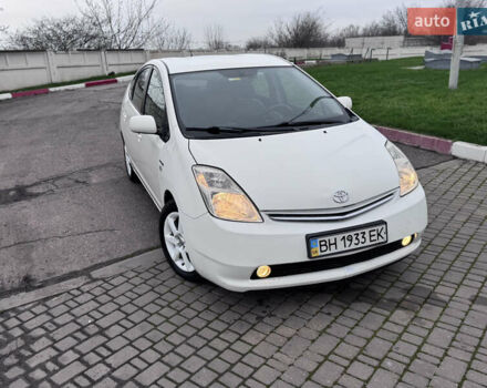 Белый Тойота Приус, объемом двигателя 1.5 л и пробегом 270 тыс. км за 5750 $, фото 10 на Automoto.ua