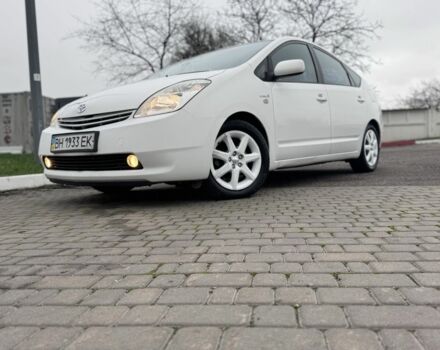 Белый Тойота Приус, объемом двигателя 1.5 л и пробегом 270 тыс. км за 5750 $, фото 4 на Automoto.ua