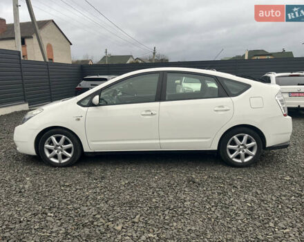 Белый Тойота Приус, объемом двигателя 1.5 л и пробегом 159 тыс. км за 13500 $, фото 6 на Automoto.ua