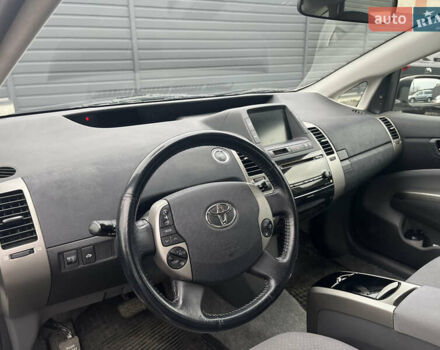 Белый Тойота Приус, объемом двигателя 1.5 л и пробегом 159 тыс. км за 13500 $, фото 8 на Automoto.ua