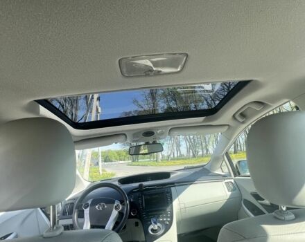 Білий Тойота Пріус, об'ємом двигуна 1.8 л та пробігом 195 тис. км за 12300 $, фото 7 на Automoto.ua