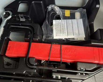 Белый Тойота Приус, объемом двигателя 1.8 л и пробегом 293 тыс. км за 10950 $, фото 22 на Automoto.ua