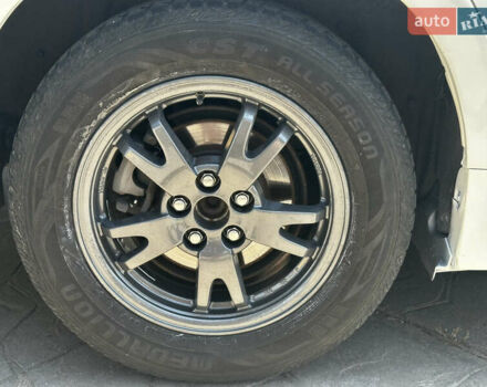 Белый Тойота Приус, объемом двигателя 1.8 л и пробегом 310 тыс. км за 8900 $, фото 5 на Automoto.ua