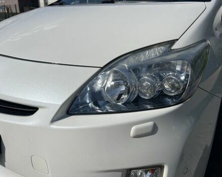 Білий Тойота Пріус, об'ємом двигуна 1.8 л та пробігом 195 тис. км за 12300 $, фото 3 на Automoto.ua